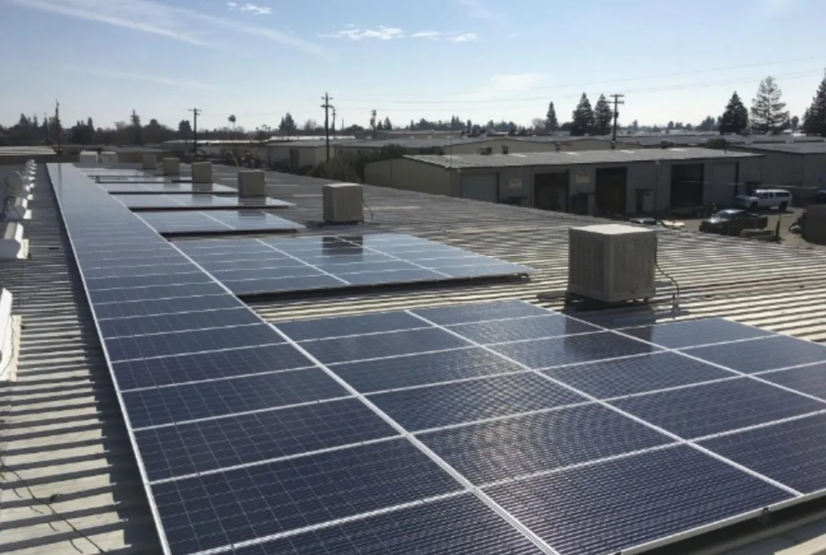 Commercial rooftop solar array